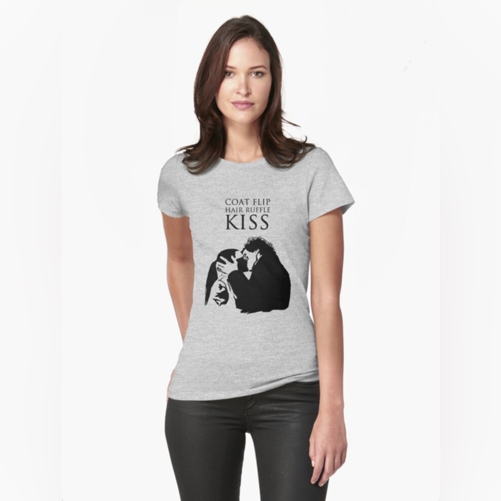 NWOT BBC Sherlock & Molly Coat Flip Hair Ruffle Kiss Fitted T-Shirt, Women’s 2XL
